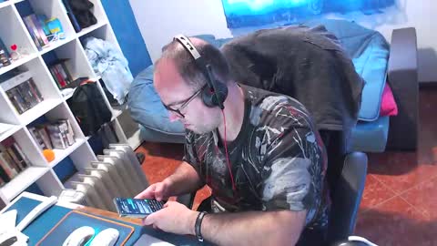 Snapshot of ravingr3d3 chatting on April 1, 2026, 8:48 am ravingr3d3 online show from April 1, 2026, 8:48 am
