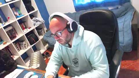 Snapshot of ravingr3d3 chatting on April 13, 2026, 7:58 am ravingr3d3 online show from April 13, 2026, 7:58 am