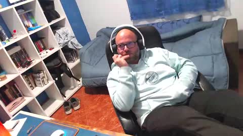 Snapshot of ravingr3d3 chatting on April 15, 2026, 10:21 pm ravingr3d3 online show from April 15, 2026, 10:21 pm