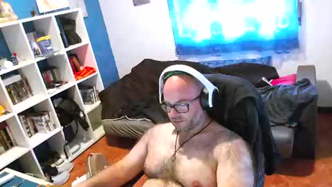 Snapshot of ravingr3d3 chatting on June 19, 2026, 11:14 am ravingr3d3 online show from June 19, 2026, 11:14 am