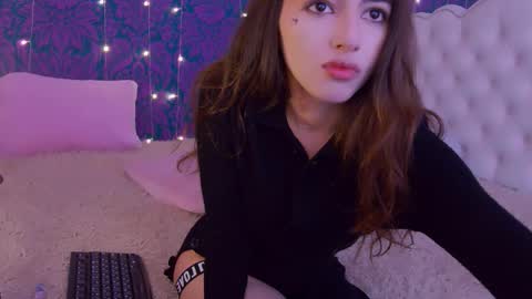 Lillian online show from November 1, 2025, 4:31 pm