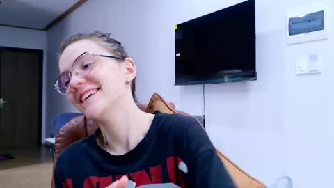 Ray-Ray online show from January 17, 2026, 3:33 am