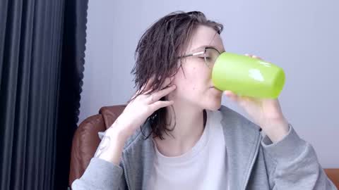 Ray-Ray online show from March 25, 2026, 2:17 am