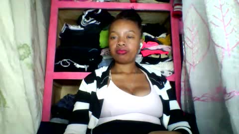 Snapshot of rayana_69 chatting on May 15, 2026, 11:56 pm rayana_69 online show from May 15, 2026, 11:56 pm