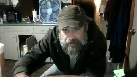 raybob252000 online show from November 17, 2025, 5:41 pm