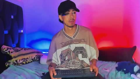 Snapshot of raydevil_ chatting on October 16, 2025, 11:11 am Rayn online show from October 16, 2025, 11:11 am