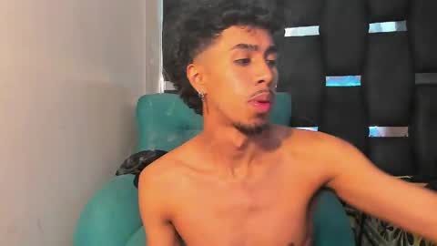 Rayn online show from April 25, 2026, 10:29 pm