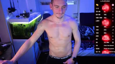 Rayzel online show from February 28, 2026, 10:33 pm