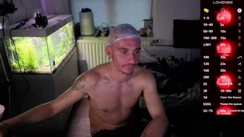 Rayzel online show from March 10, 2026, 5:18 pm