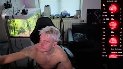 Rayzel online show from March 25, 2026, 5:41 pm