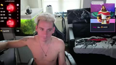 Snapshot of rayzel_white chatting on May 11, 2026, 4:04 pm Rayzel White online show from May 11, 2026, 4:04 pm