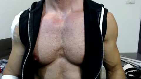 Snapshot of razorramon13 chatting on January 28, 2025, 3:35 pm razorramon13 online show from January 28, 2025, 3:35 pm