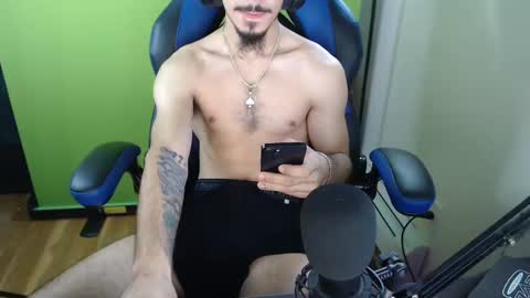 realace9 online show from October 6, 2025, 1:08 pm