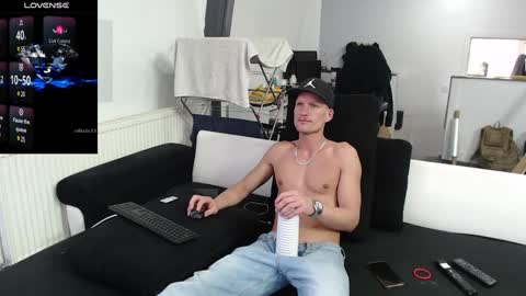 Ask me online show from December 14, 2024, 11:39 am