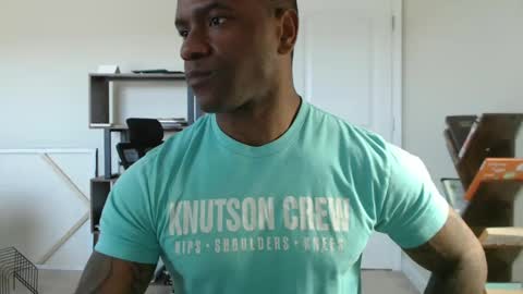 Rey online show from October 3, 2025, 4:26 pm