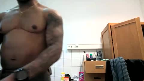 Rey online show from April 5, 2026, 12:02 pm