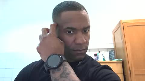 Rey online show from April 11, 2026, 5:28 pm