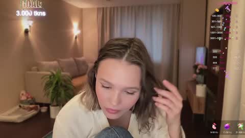 Snapshot of realsupermichael chatting on December 7, 2024, 11:18 am AliceEve online show from December 7, 2024, 11:18 am