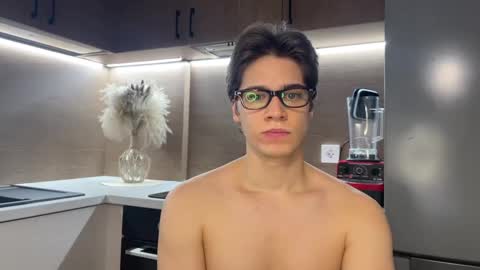 Snapshot of realsupermichael chatting on February 14, 2025, 5:36 pm AliceEve online show from February 14, 2025, 5:36 pm