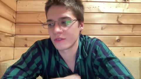 Snapshot of realsupermichael chatting on October 3, 2025, 3:53 pm AliceEve online show from October 3, 2025, 3:53 pm