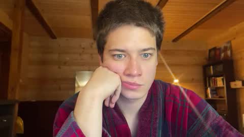 Snapshot of realsupermichael chatting on October 18, 2025, 7:03 pm AliceEve online show from October 18, 2025, 7:03 pm