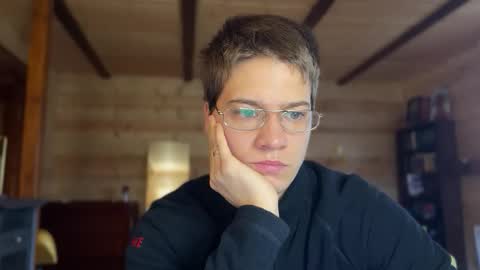 Snapshot of realsupermichael chatting on October 20, 2025, 9:10 am AliceEve online show from October 20, 2025, 9:10 am