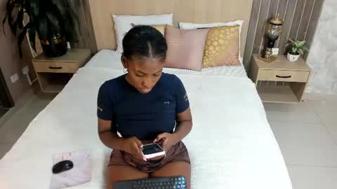 Snapshot of rebeca_cortez1 chatting on June 26, 2026, 1:59 pm I invite you to my birthday on November 3th online show from June 26, 2026, 1:59 pm