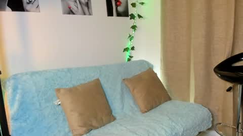 Snapshot of rebeca_marchetti chatting on April 24, 2026, 8:33 pm Rebeca Marchetti online show from April 24, 2026, 8:33 pm