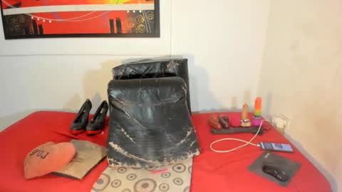 rebecabanks online show from December 18, 2025, 1:55 am