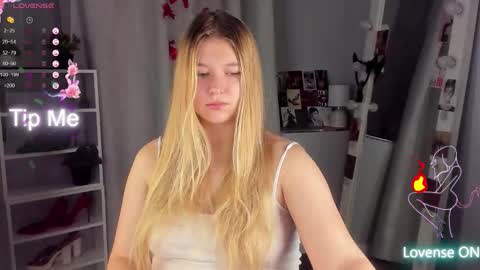 Snapshot of rebecca_____ chatting on September 16, 2025, 1:39 am rebecca_____ online show from September 16, 2025, 1:39 am