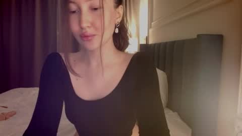 Snapshot of rebecca_demure18 chatting on March 23, 2026, 10:36 pm Lets talk here 33. online show from March 23, 2026, 10:36 pm