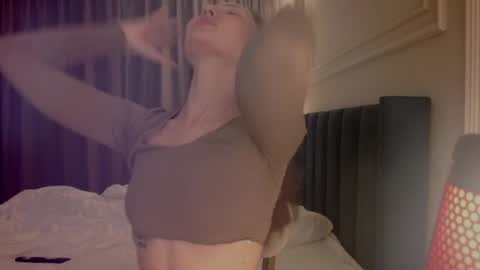 Snapshot of rebecca_demure18 chatting on April 5, 2026, 10:29 pm Lets talk here 33. online show from April 5, 2026, 10:29 pm