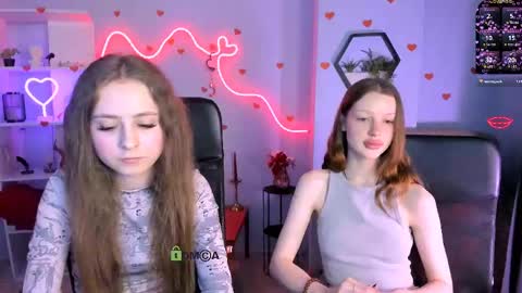 rebecca_smile_ online show from April 18, 2026, 7:18 pm