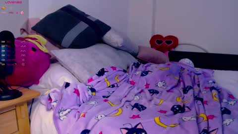 Snapshot of rebekahrayne_ chatting on January 24, 2025, 11:23 pm Beks  online show from January 24, 2025, 11:23 pm