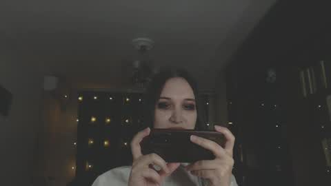 AnnaAnnet online show from April 16, 2026, 4:19 pm