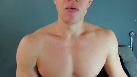 twitter REECET26 instagram RECCETAYLOR online show from October 23, 2025, 3:33 pm