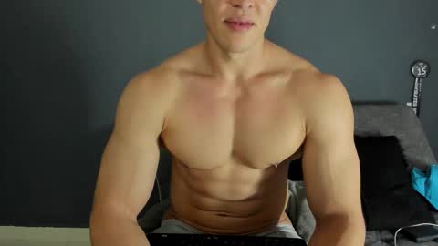 twitter REECET26 instagram RECCETAYLOR online show from October 29, 2025, 1:52 am