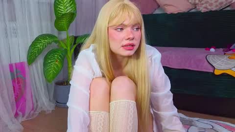 red__candy online show from April 22, 2026, 1:34 pm