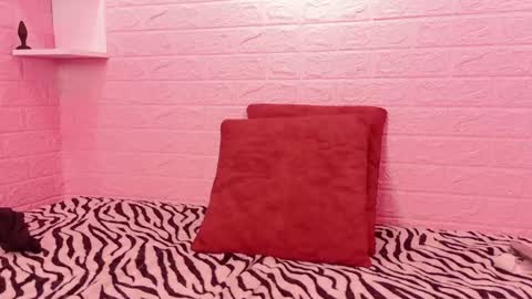 Snapshot of red_angell_ chatting on May 31, 2026, 8:21 am ANGELLY online show from May 31, 2026, 8:21 am