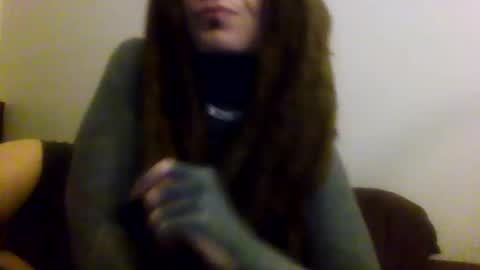 Snapshot of red_eyed_roze chatting on February 15, 2025, 8:00 am red_eyed_roze online show from February 15, 2025, 8:00 am