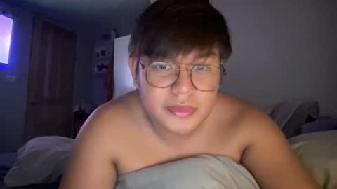 Snapshot of red_iibraxx chatting on October 17, 2025, 2:08 pm Red Libra online show from October 17, 2025, 2:08 pm