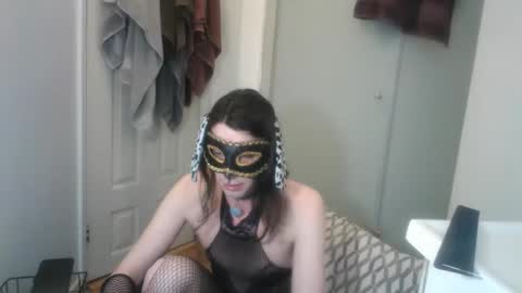 Red October SlutPuppy online show from April 25, 2026, 7:22 am
