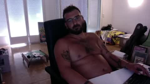 redbonezzzz online show from June 20, 2026, 2:42 pm
