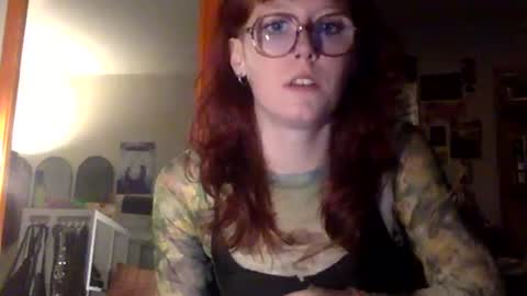 redcassie666 online show from February 14, 2026, 11:34 pm