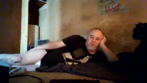 Snapshot of reddragon1195 chatting on March 7, 2026, 5:21 pm reddragon1195 online show from March 7, 2026, 5:21 pm