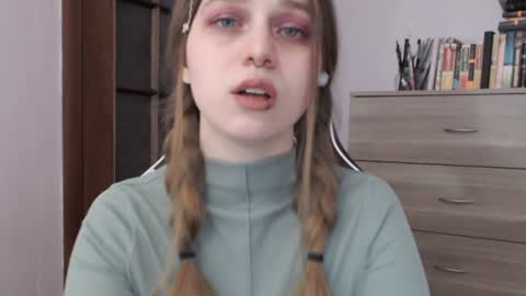 Lily online show from January 26, 2025, 3:38 am