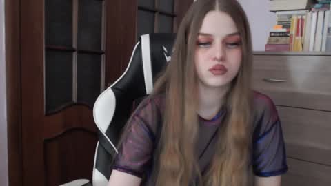 Lily online show from October 29, 2025, 2:03 am