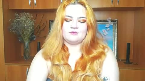 Snapshot of redhotqueen1 chatting on May 14, 2026, 12:23 pm Rina online show from May 14, 2026, 12:23 pm