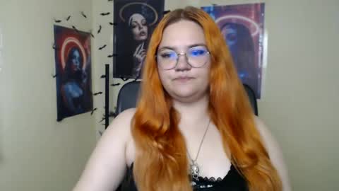 Snapshot of redhotqueen1 chatting on July 21, 2026, 6:05 am Rina online show from July 21, 2026, 6:05 am