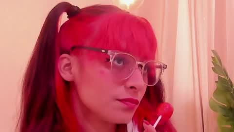 Snapshot of redmeloddy chatting on February 4, 2025, 7:33 pm Meloddy online show from February 4, 2025, 7:33 pm